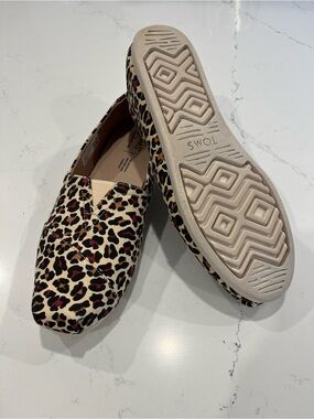 New Toms Leopard-Print Slip-On Flats